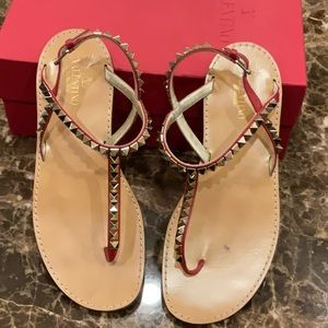 VALENTINO GARAVANI RED SANDALS IN SIZE 38